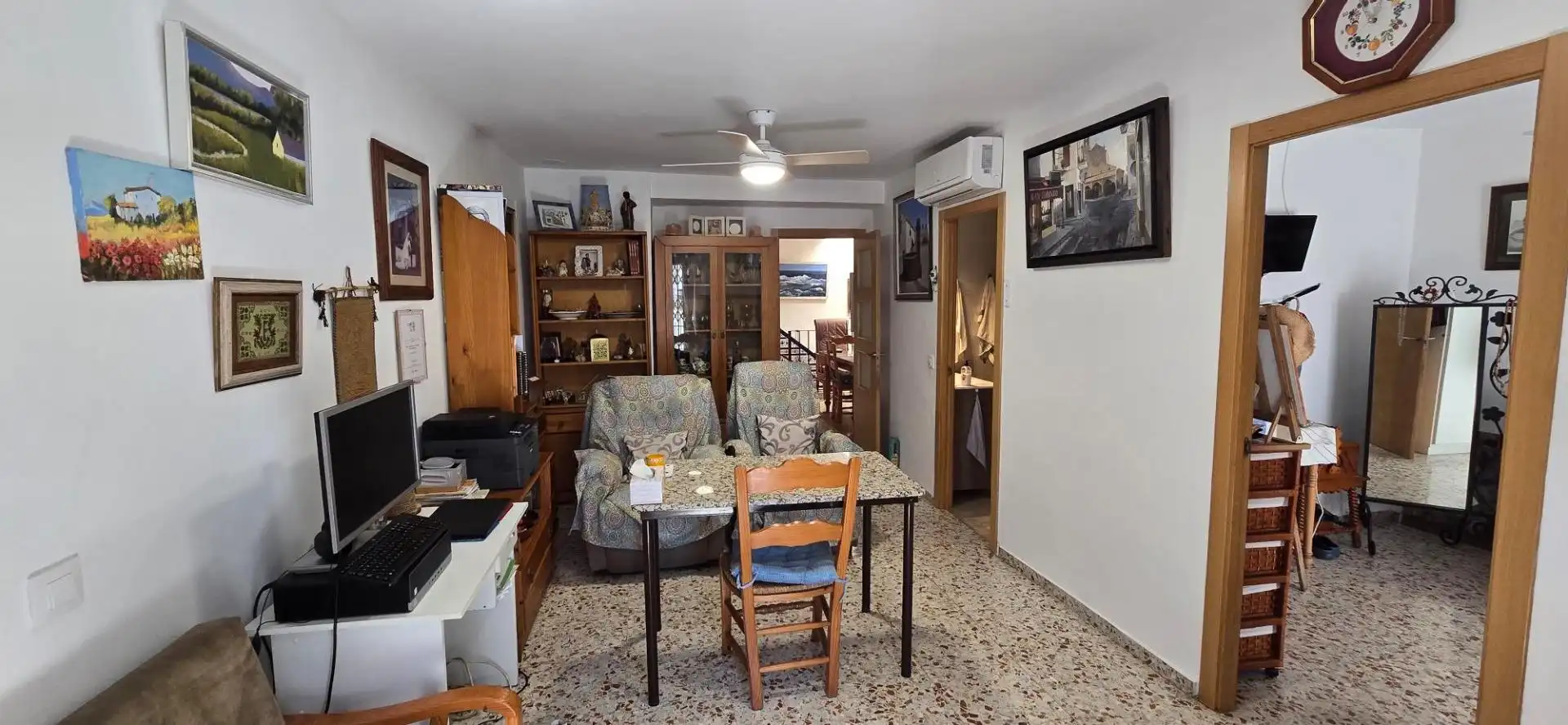 Sala d'estar de Casa o xalet en venda en Córdoba amb Aire condicionat, Terrassa i Balcó