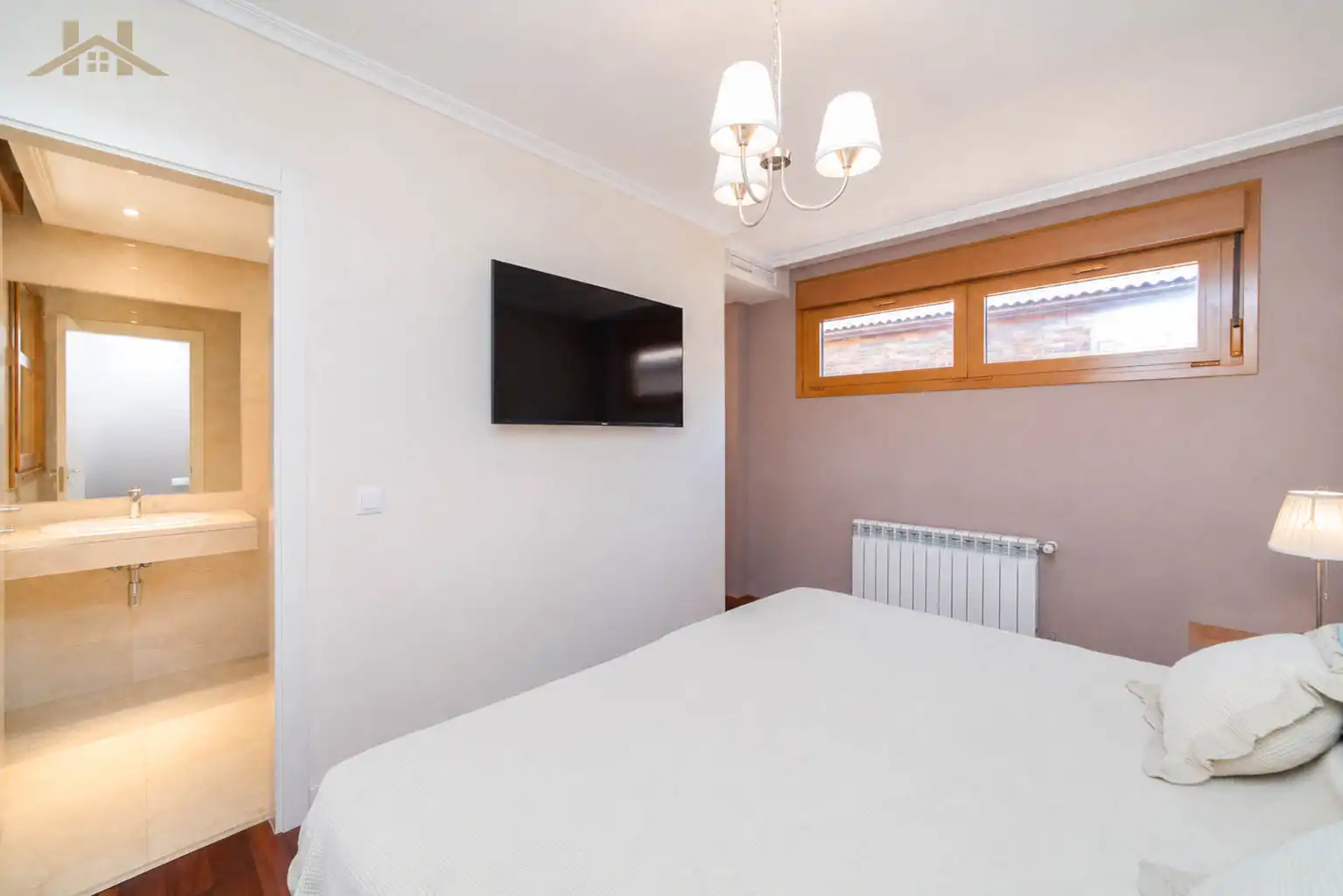 Bedroom of Attic for sale in Boadilla del Monte  with Air Conditioner, Heating and Private garden