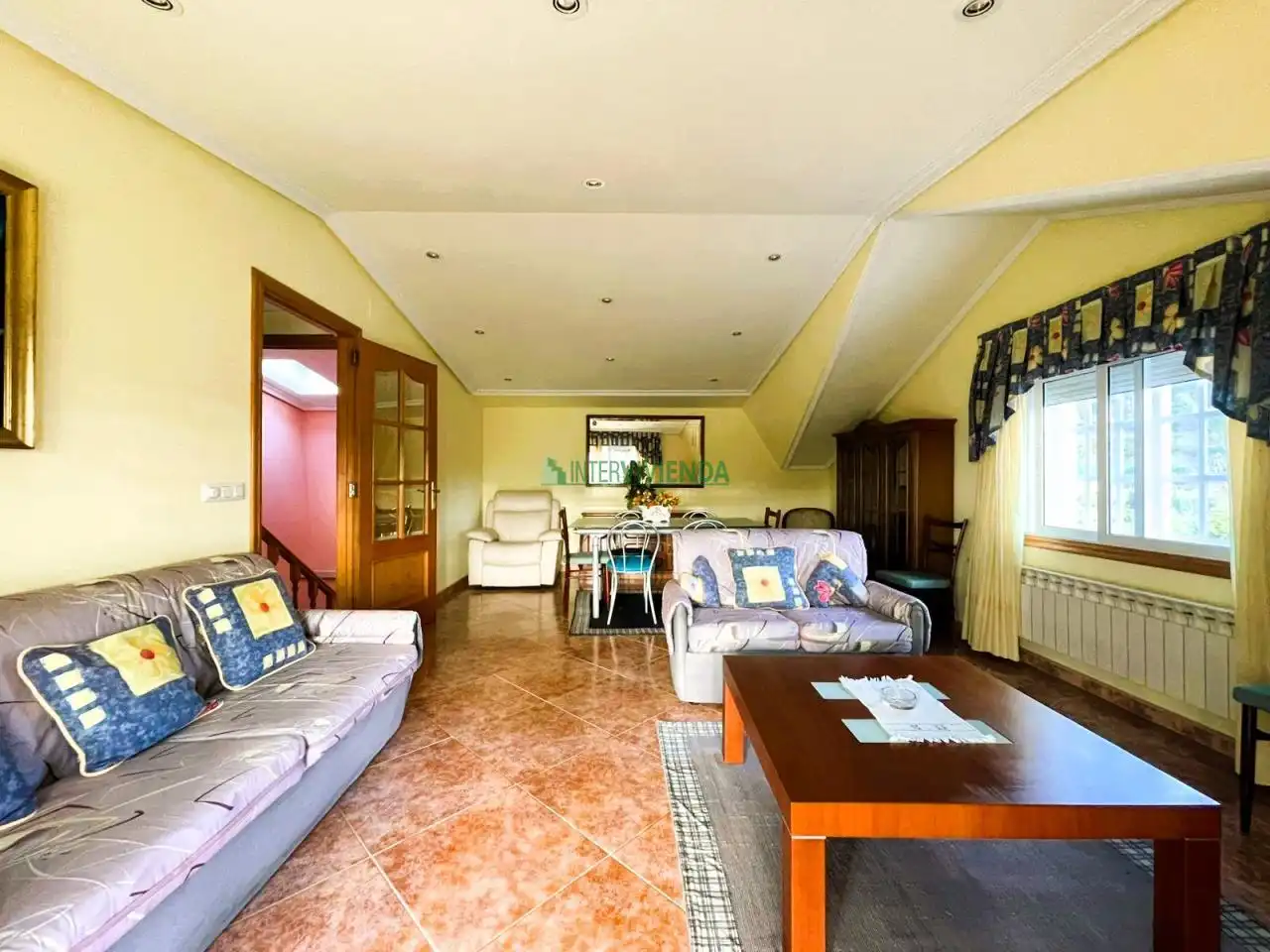 Sala de estar de Casa o chalet en venta en Redondela con Calefacción, Jardín privado y Terraza