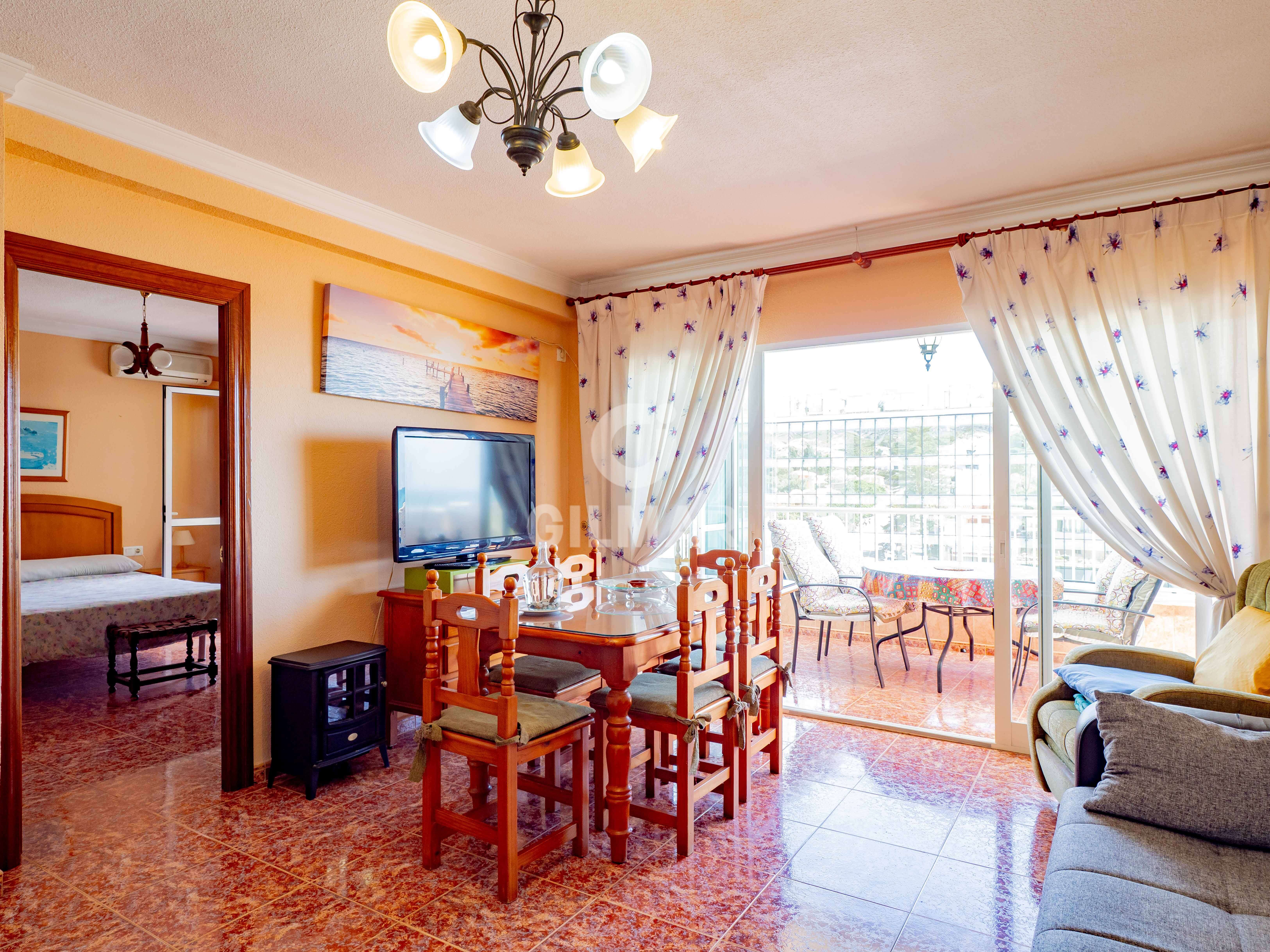 Comedor de Piso en venta en Benalmádena con Calefacción y Amueblado