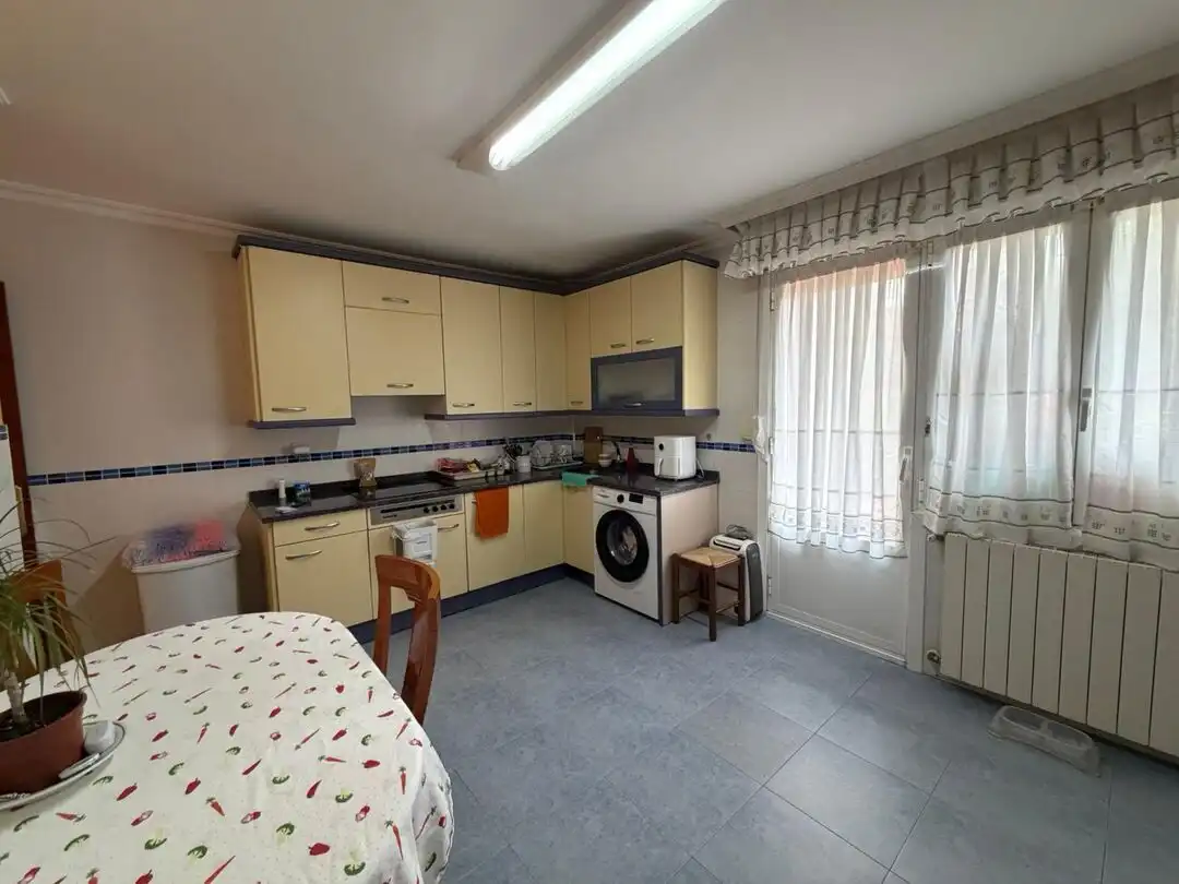 Cuina de Pis en venda en Galdakao amb Calefacció, Terrassa i Moblat
