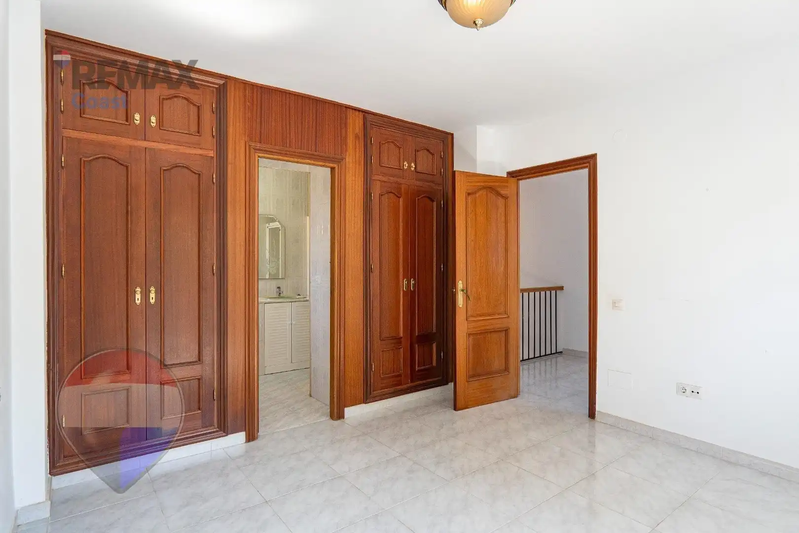 Dormitori de Casa o xalet en venda en Alhaurín de la Torre amb Piscina comunitària