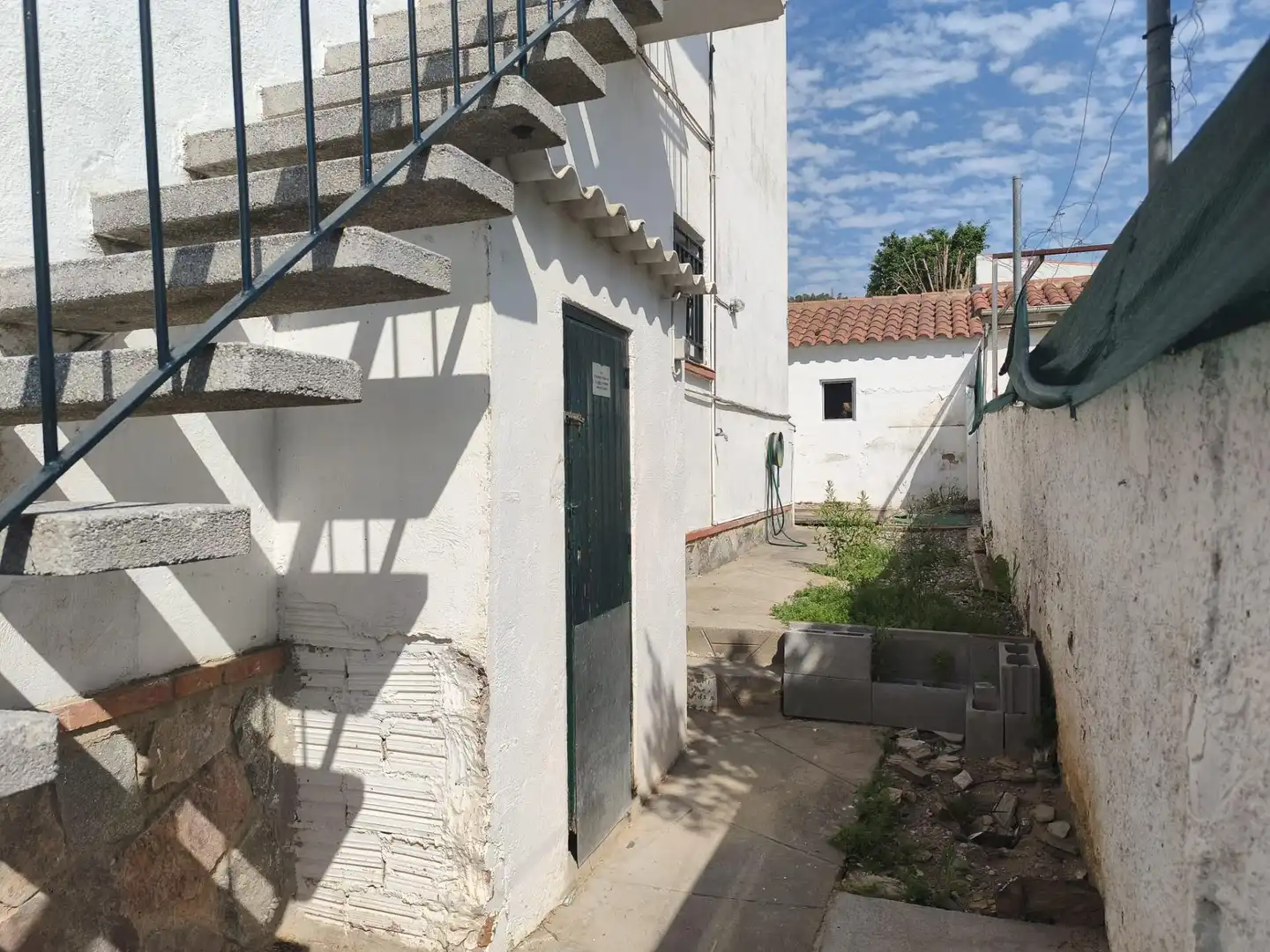 Außenansicht von Wohnung zur Miete in Viladecans mit Klimaanlage, Heizung und Privatgarten