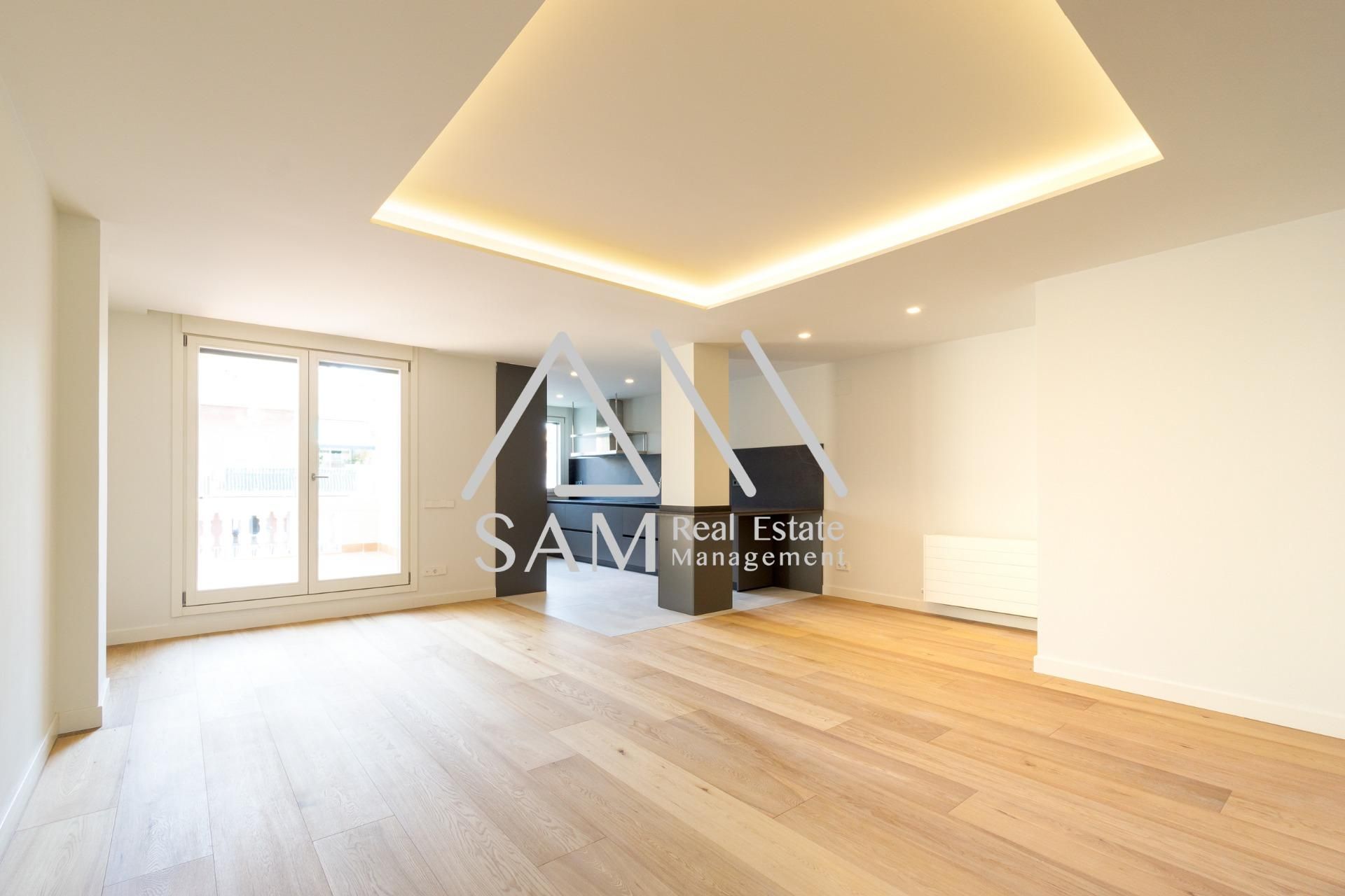 Living room of Attic for sale in  Barcelona Capital  with Air Conditioner, Heating and Parquet flooring