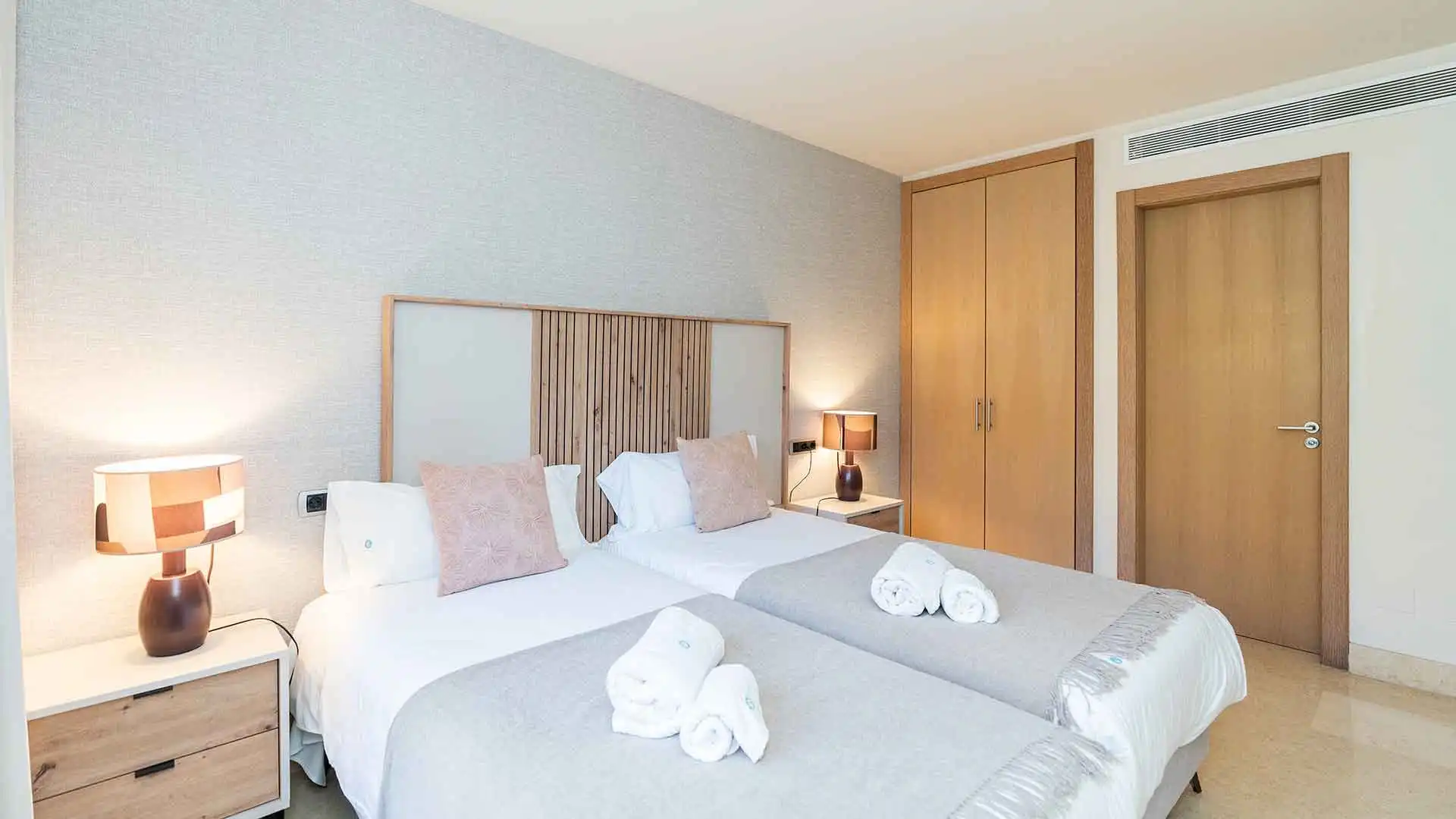 Habitación de Apartamento en venta en Marbella con Aire acondicionado, Terraza y Trastero