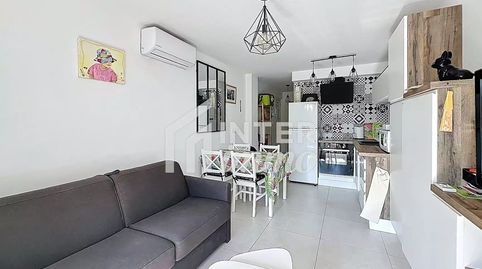 Foto 2 de Piso en venta en Poblat Tipic / Av. Castello D'empuries 6 Esc. 14, Moxó - Sant Mori, Empuriabrava