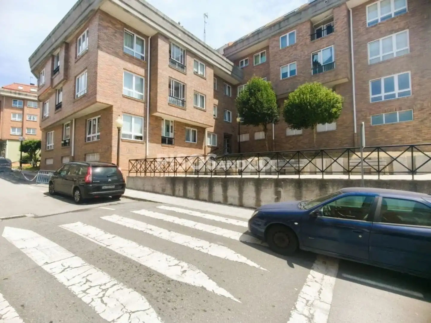 Vista exterior de Pis en venda en Arteixo amb Terrassa i Traster