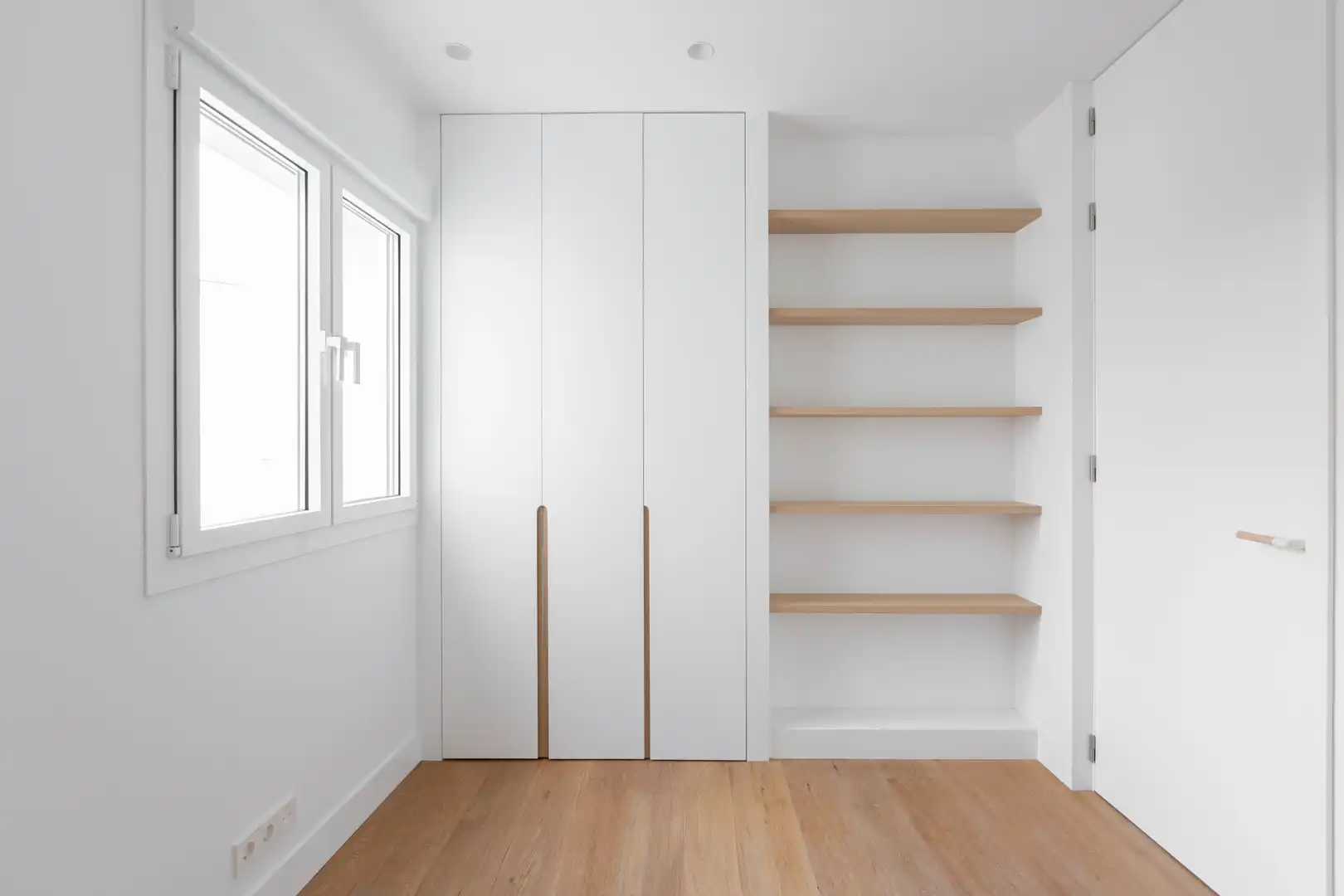 Bedroom of Attic for rent in Madrid  with Air Conditioner, Heating and Storage room