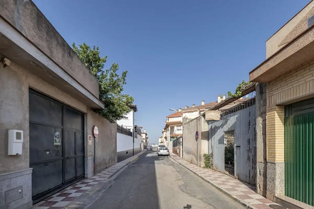 Residencial en venta en Calle del Perú, Albolote