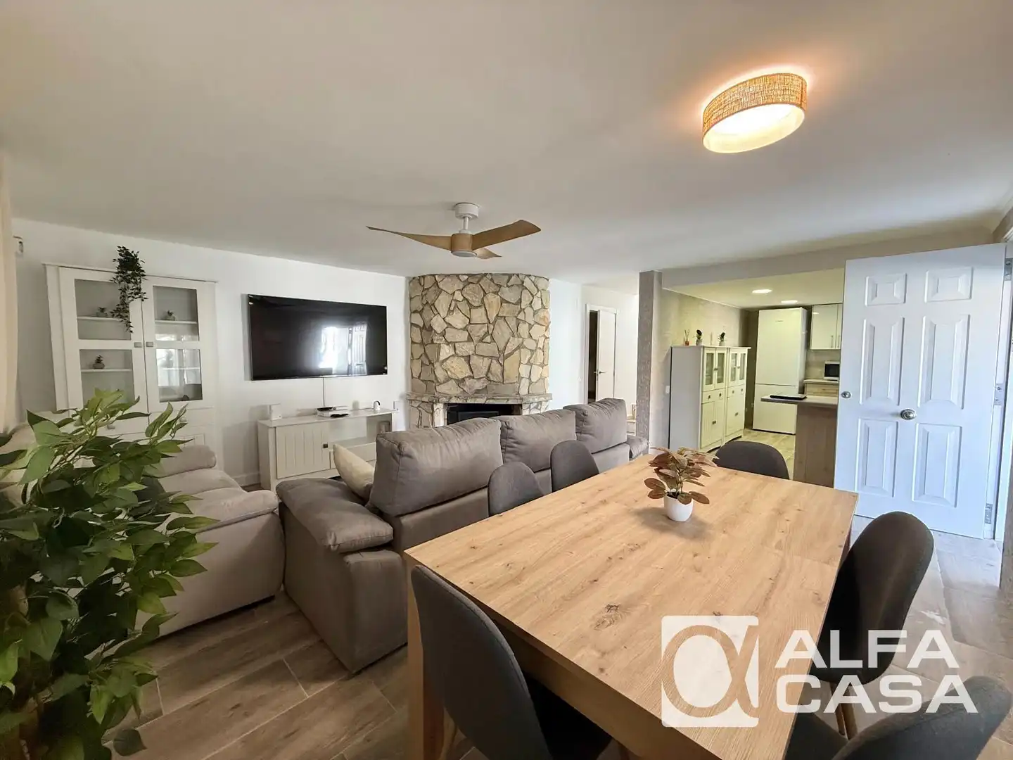 Sala d'estar de Casa o xalet en venda en Lloret de Mar amb Calefacció, Terrassa i Traster