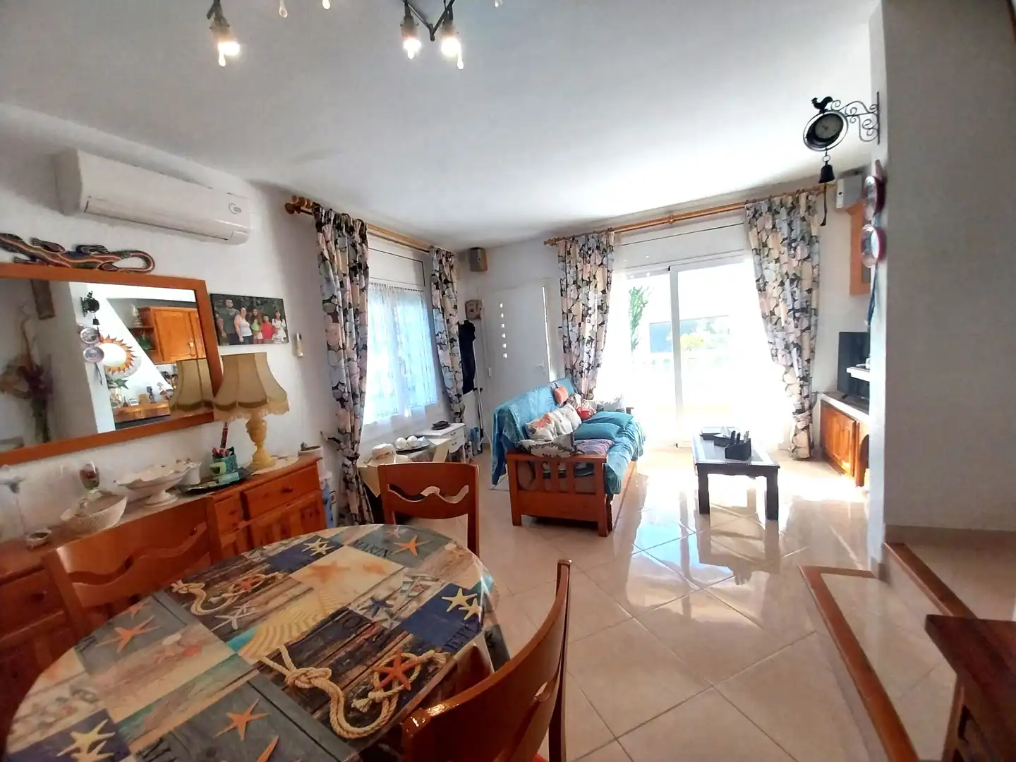 Wohnzimmer von Einfamilien-Reihenhaus zum Verkauf in Empuriabrava