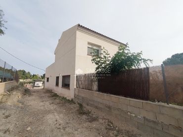Casa con jardín en venta en Monforte del Cid