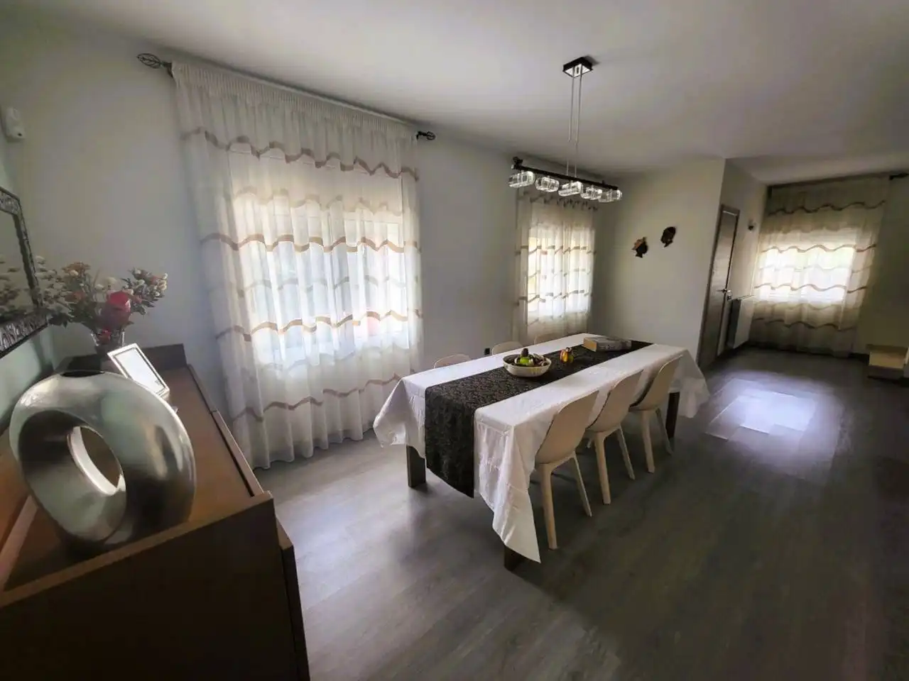 Menjador de Casa o xalet en venda en Viladecavalls amb Aire condicionat, Calefacció i Jardí privat