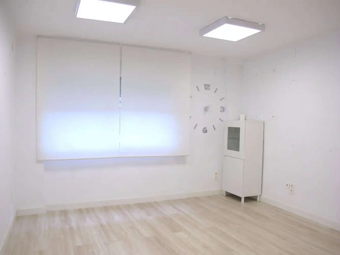 Sala d'estar de Oficina de lloguer en Granada amb Aire condicionat, Calefacció i Moblat