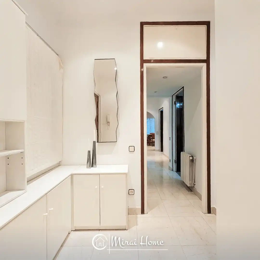 Piso en venta en Barcelona con Calefacción, Amueblado y Horno