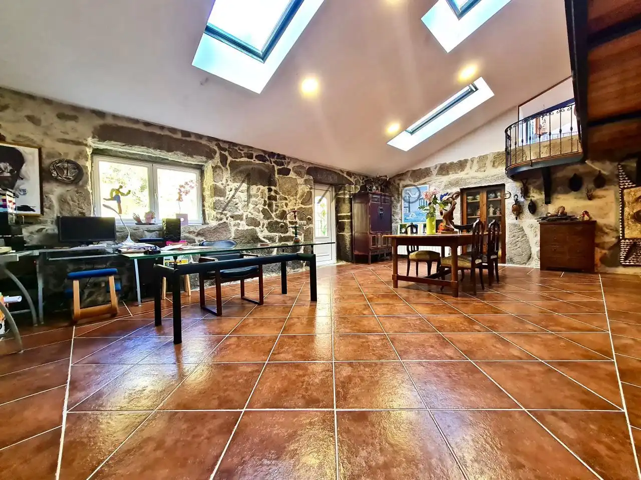 Country house zum Verkauf in Gondomar mit Heizung, Privatgarten und Terrasse