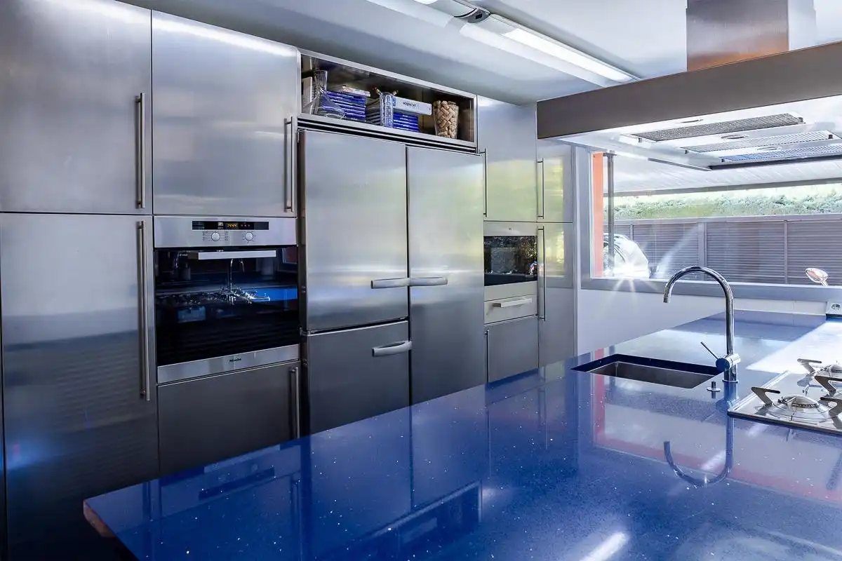 Cocina de Casa adosada en venta en Boadilla del Monte con Aire acondicionado, Calefacción y Jardín privado