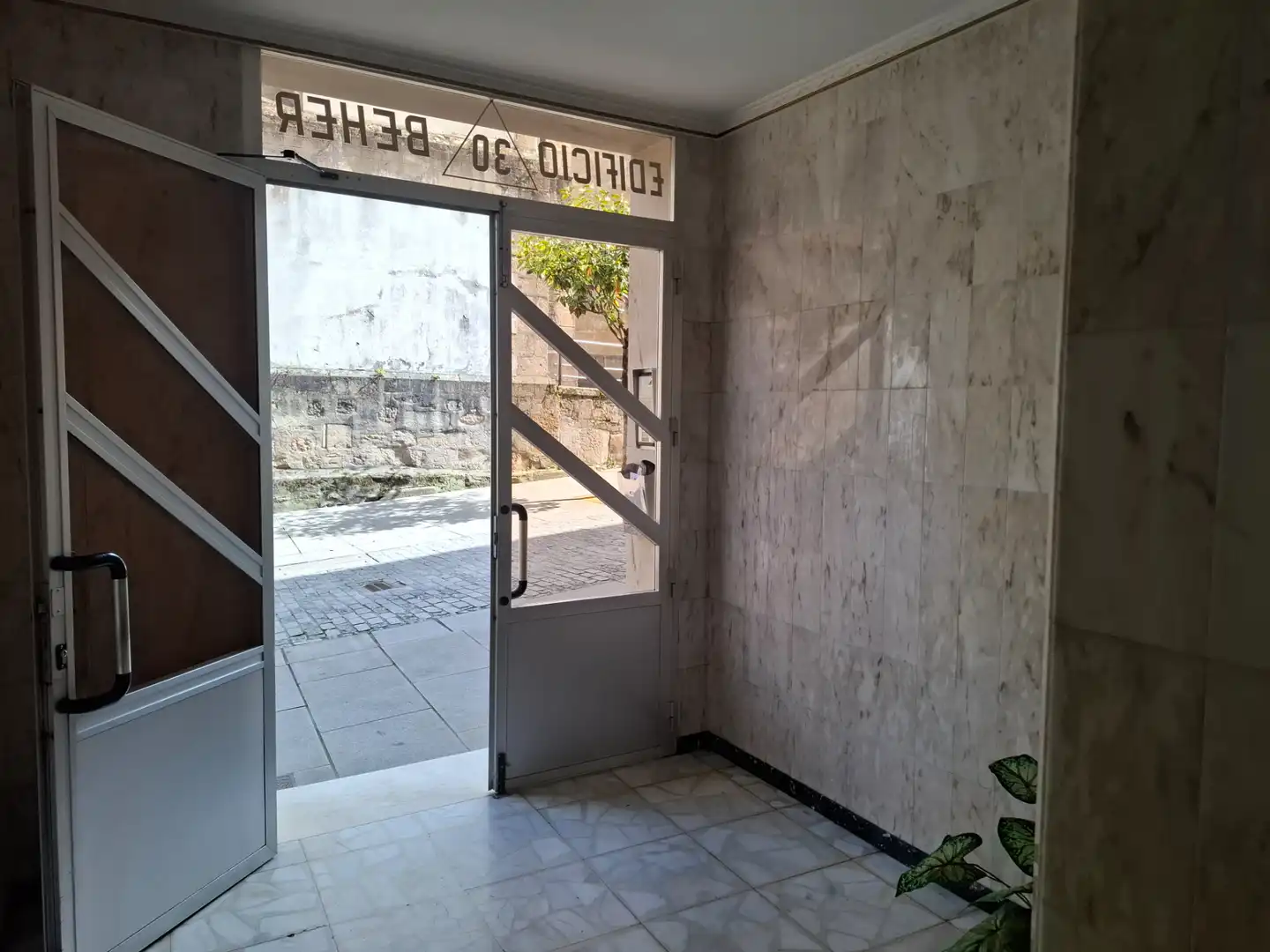 Business premises for sale in Avenida Cervantes 30, imagen 26