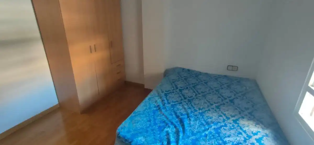 Dormitori de Pis en venda en Manresa amb Calefacció, Moblat i Balcó
