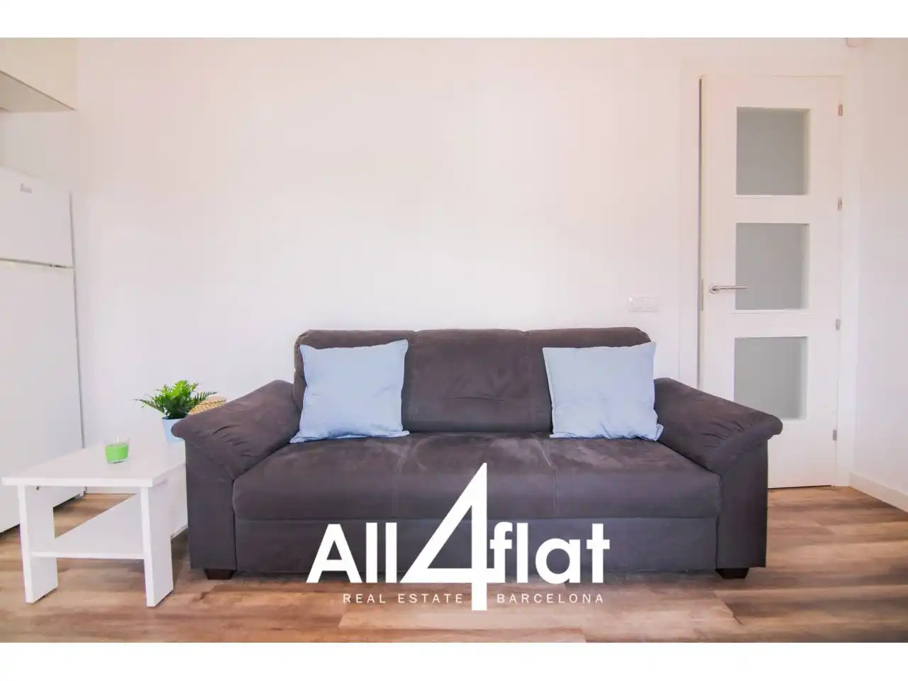 Bedroom of Flat for rent in Barcelona  with Air Conditioner, Parquet flooring and Terrace