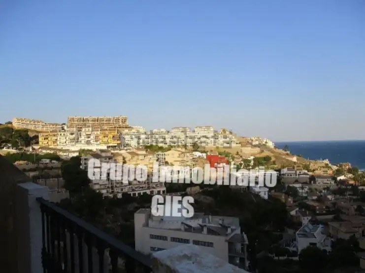 Maison jumelée avec piscine à vendre à Carrer Barranc Fondo 55