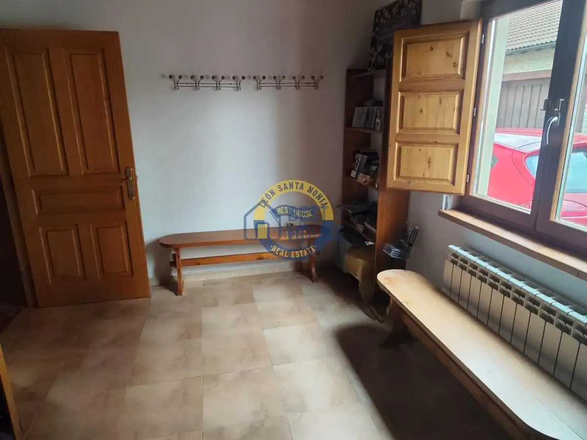 Casa o chalet en venta en Villaquilambre con Calefacción, Jardín privado y Parquet