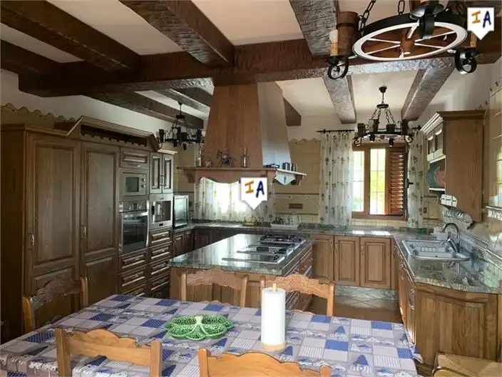 Cocina de Casa adosada en venta en Villanueva de la Concepción con Terraza, Trastero y Piscina