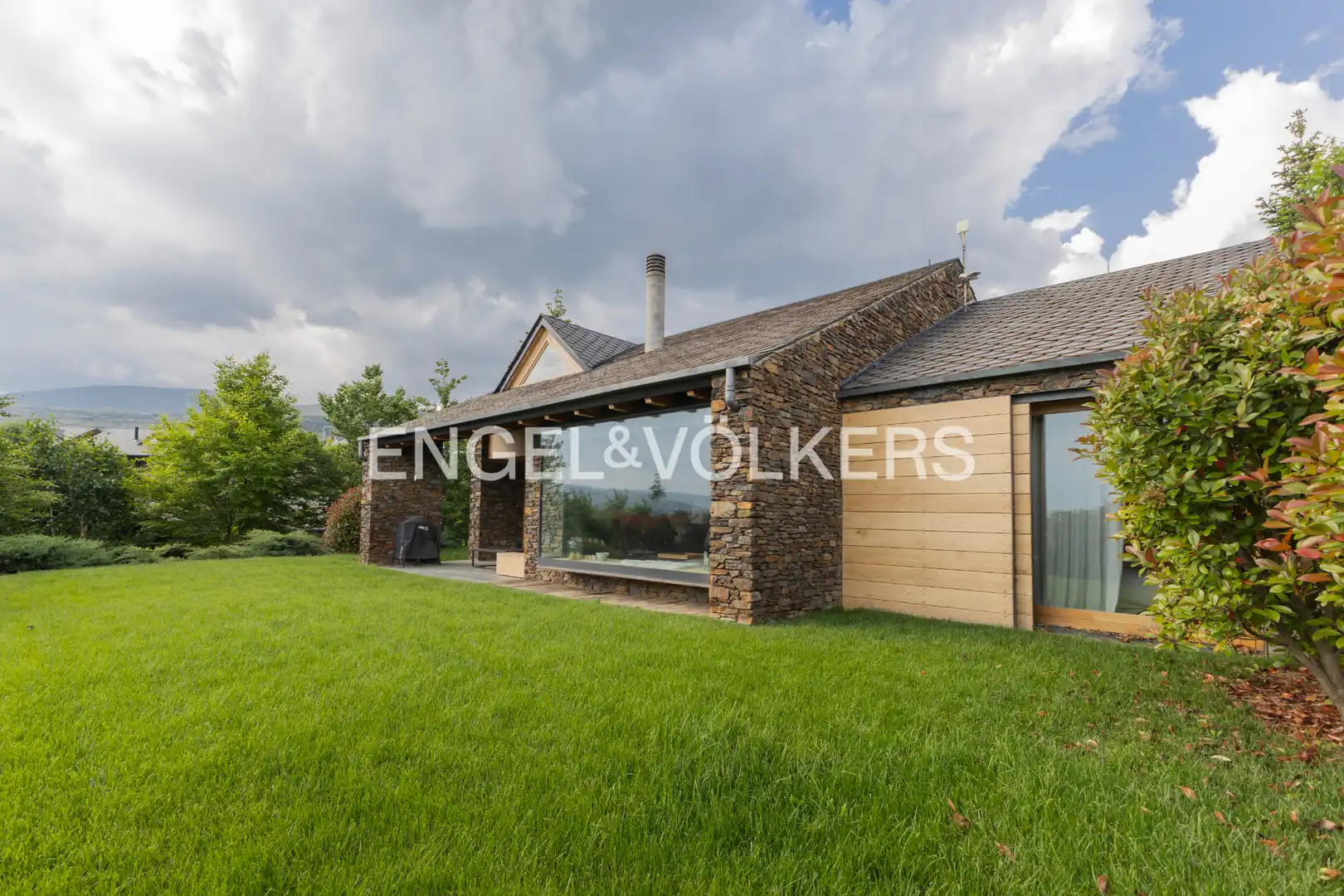Vista exterior de Casa o chalet de alquiler en Bolvir con Calefacción, Jardín privado y Parquet