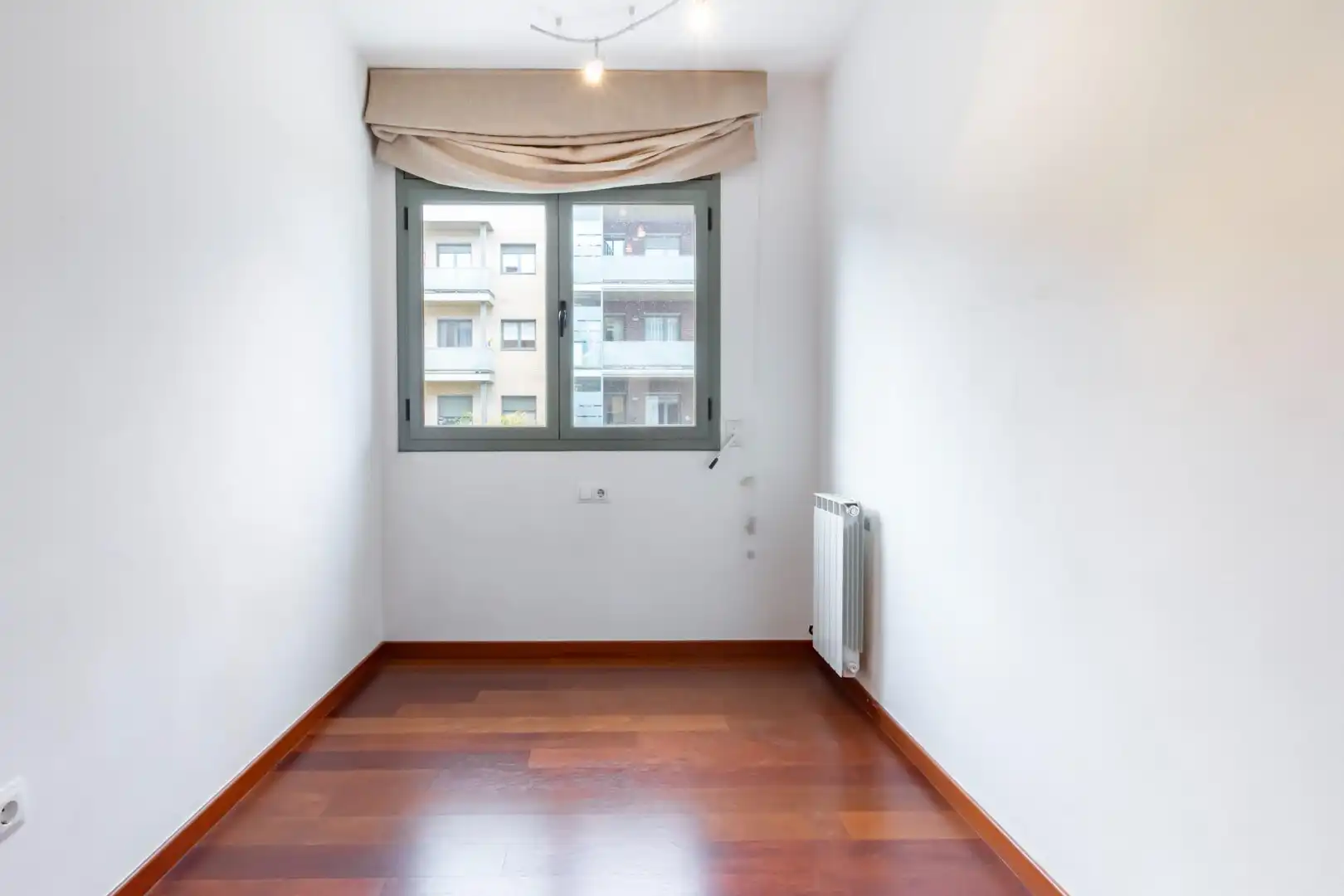 Bedroom of Flat for rent in Sant Cugat del Vallès  with Private garden, Parquet flooring and Terrace