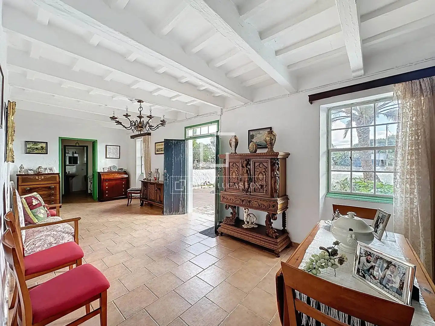 Country house zum Verkauf in Es Castell mit Privatgarten, Abstellraum und Balkon