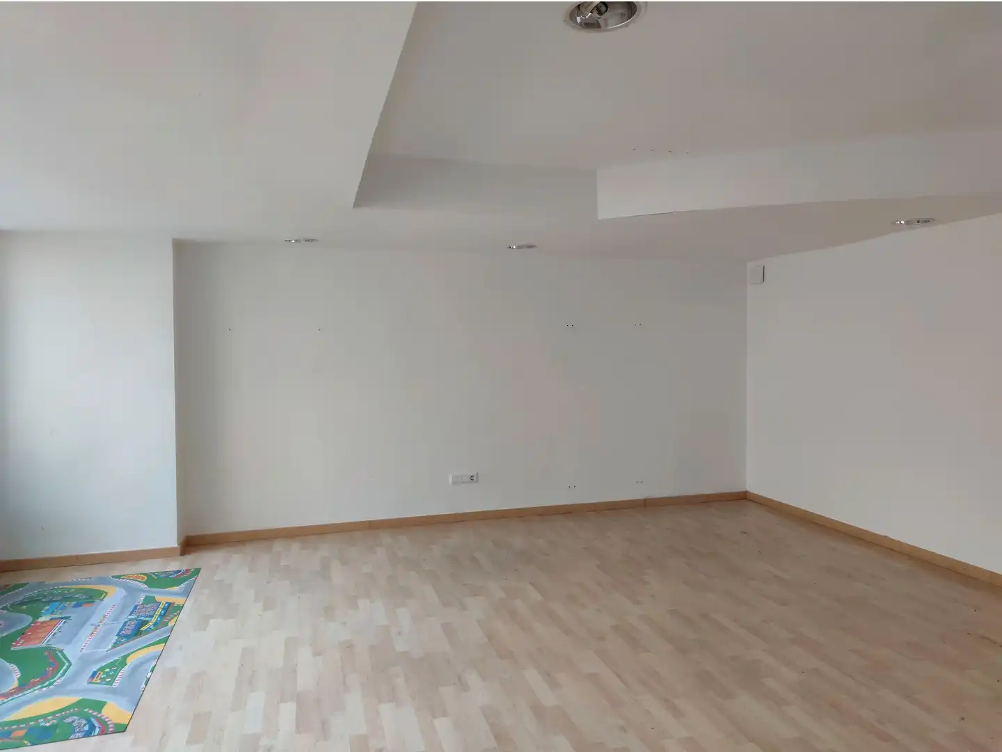 Oficina de lloguer a Carrer de la Creu, imagen 19