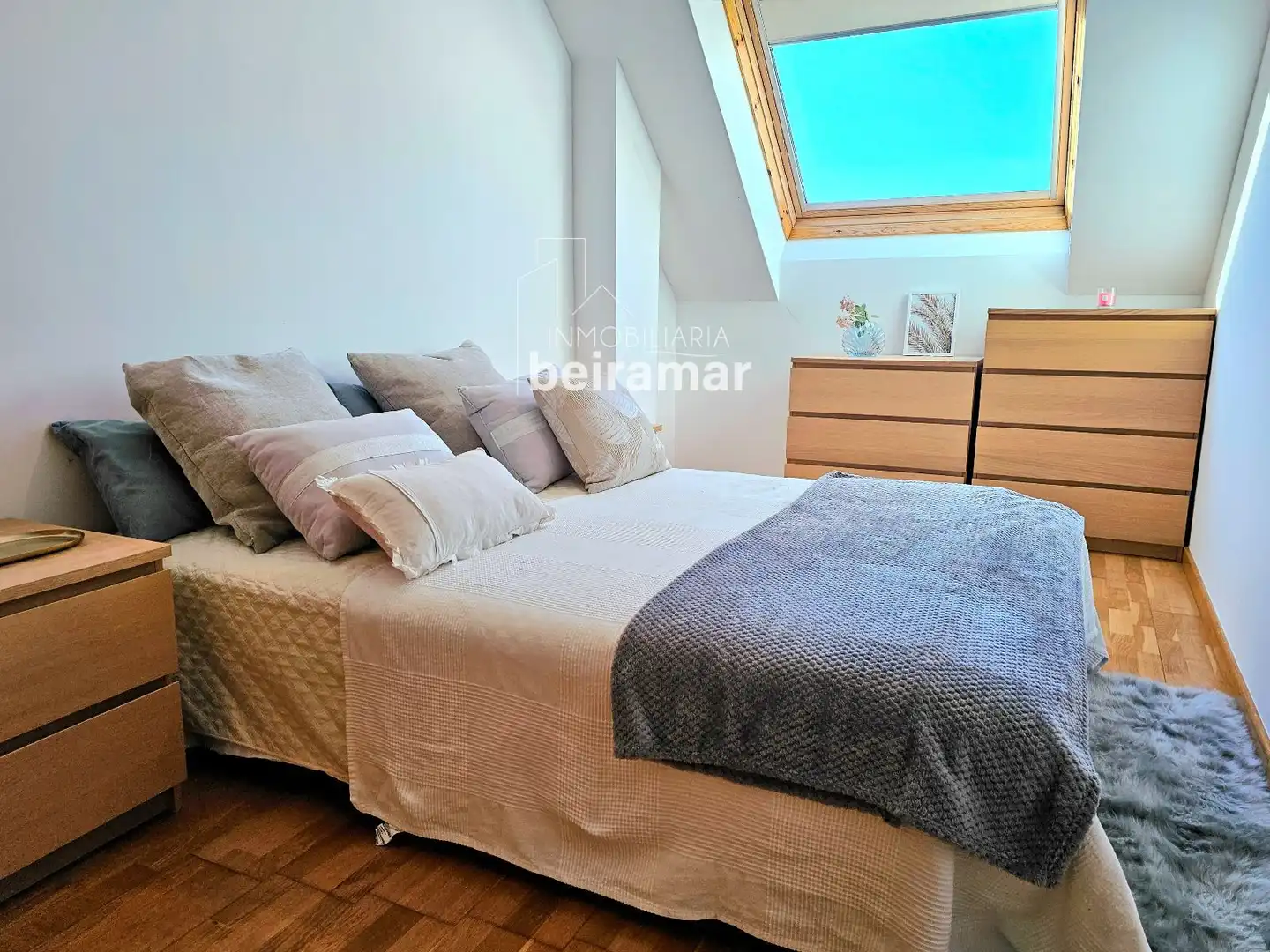 Schlafzimmer von Dachboden zum Verkauf in Palmeira