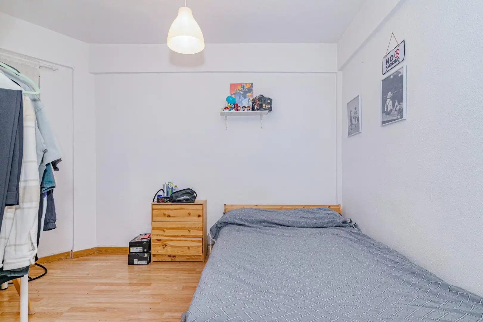 Habitación de Piso en venta en Granada con Amueblado