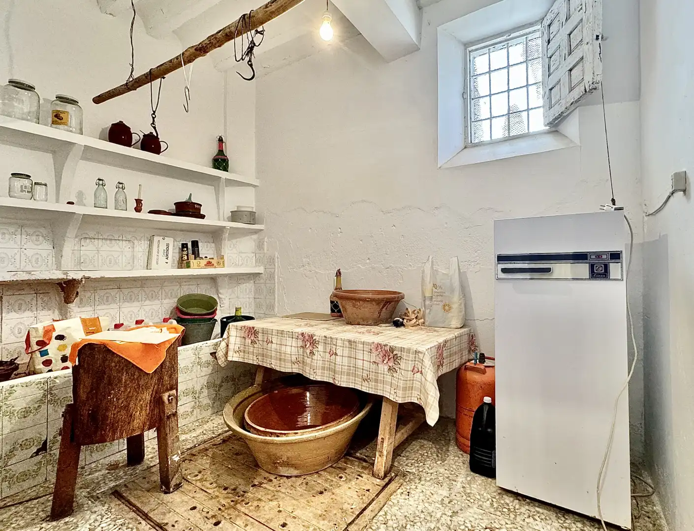 Cocina de Casa adosada en venta en Pozorrubielos de la Mancha con Calefacción, Trastero y Amueblado