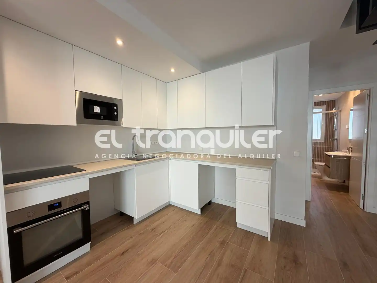 Cocina de Dúplex de alquiler en Majadahonda con Parquet, Terraza y Trastero