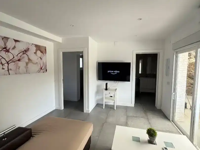 Wohnzimmer von Einfamilien-Reihenhaus zur Miete in Guaro mit Klimaanlage, Schwimmbad und Möbliert