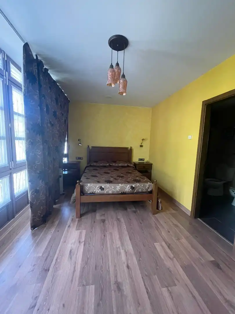 Habitación de Edificio en venta en O Irixo