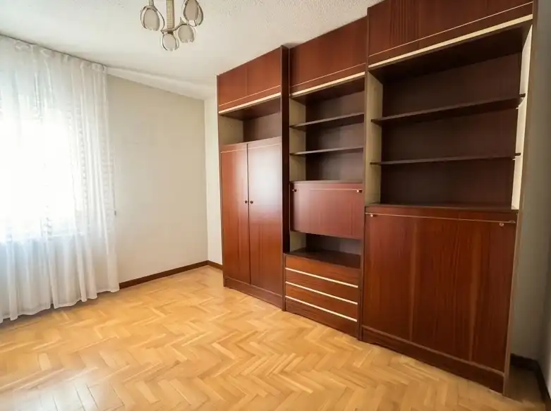 Piso en venta en Calle de Navalmoral de la Mata, Las Águilas