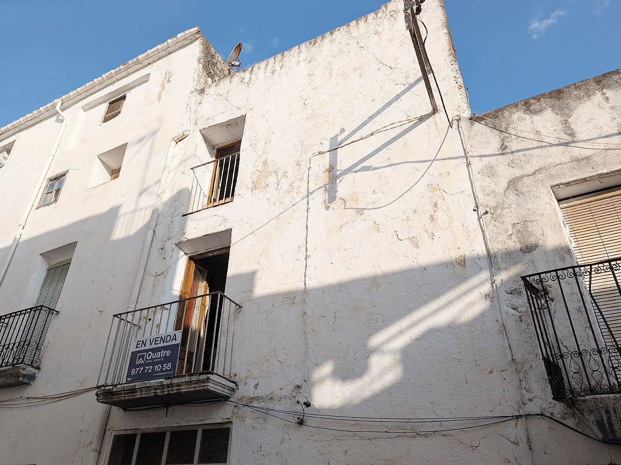 Vista exterior de Casa o xalet en venda en Ulldecona amb Terrassa i Balcó