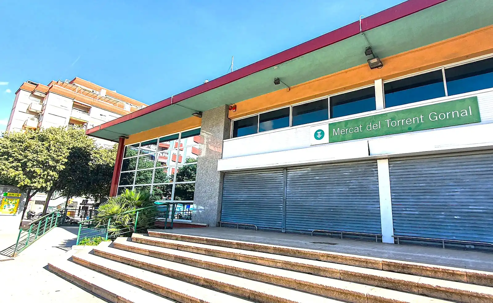 Büro zum Verkauf in L'Hospitalet de Llobregat mit Klimaanlage, Abstellraum und Alarm