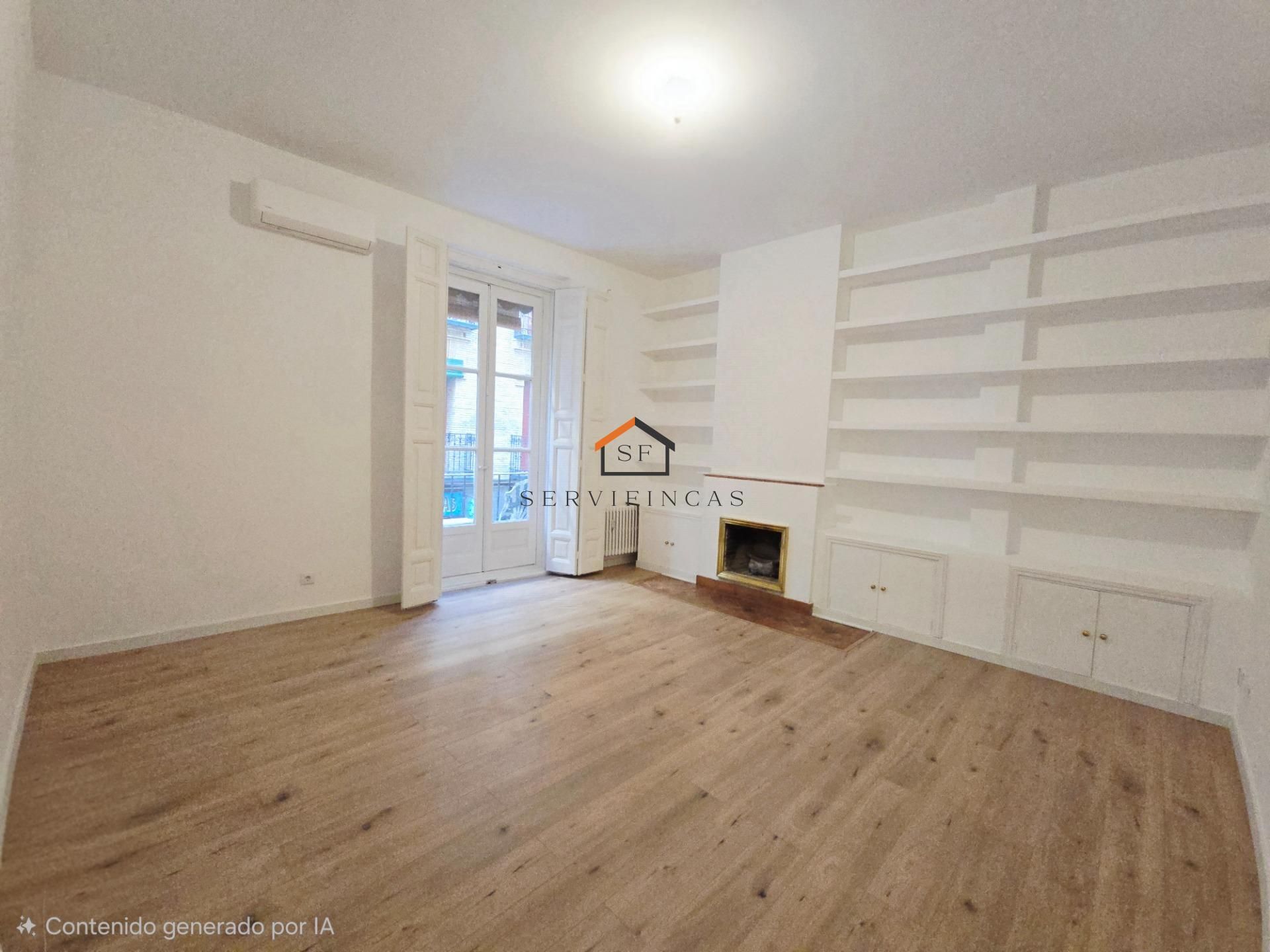 Living room of Flat for sale in  Madrid Capital  with Heating, Private garden and Balcony