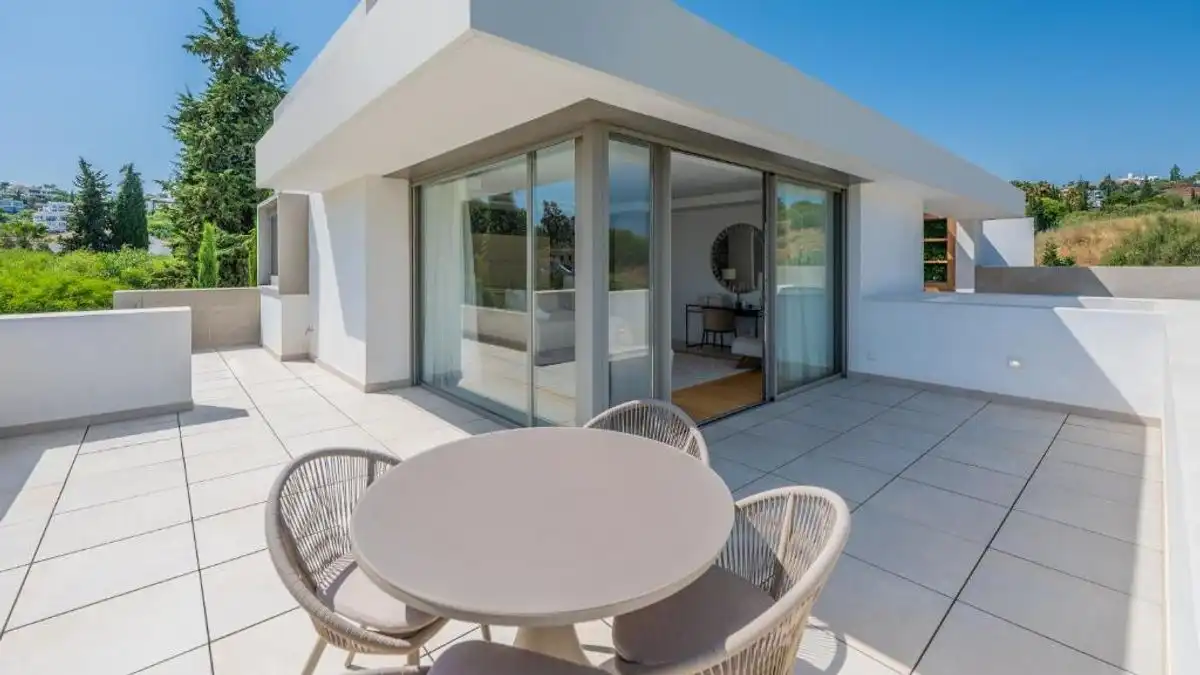 Terrassa de Casa o xalet en venda en Estepona amb Aire condicionat, Calefacció i Jardí privat