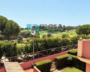 Vista exterior de Casa adosada en venda en Islantilla amb Moblat i Piscina comunitària