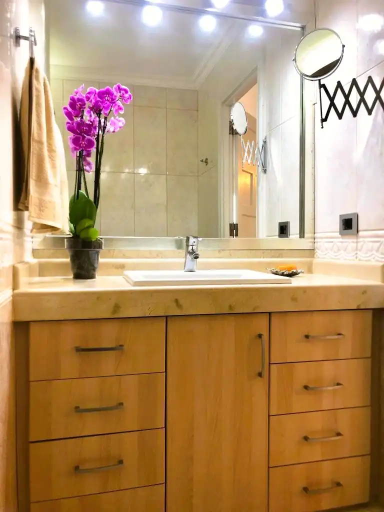 Badezimmer von Dachboden zur Miete in Puerto de la Cruz mit Klimaanlage, Privatgarten und Terrasse