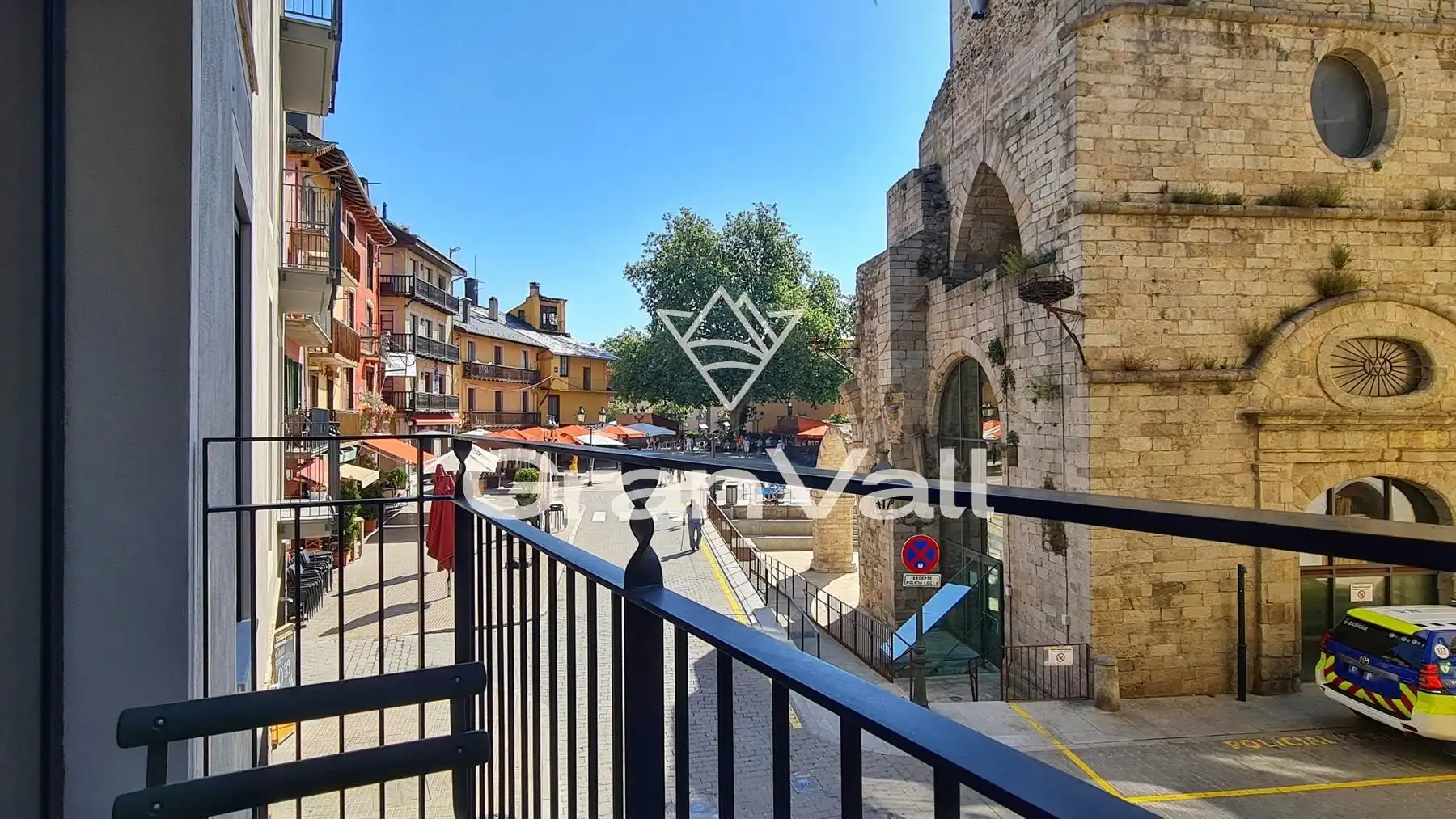 Vista exterior de Apartament en venda en Puigcerdà amb Calefacció, Terrassa i Traster