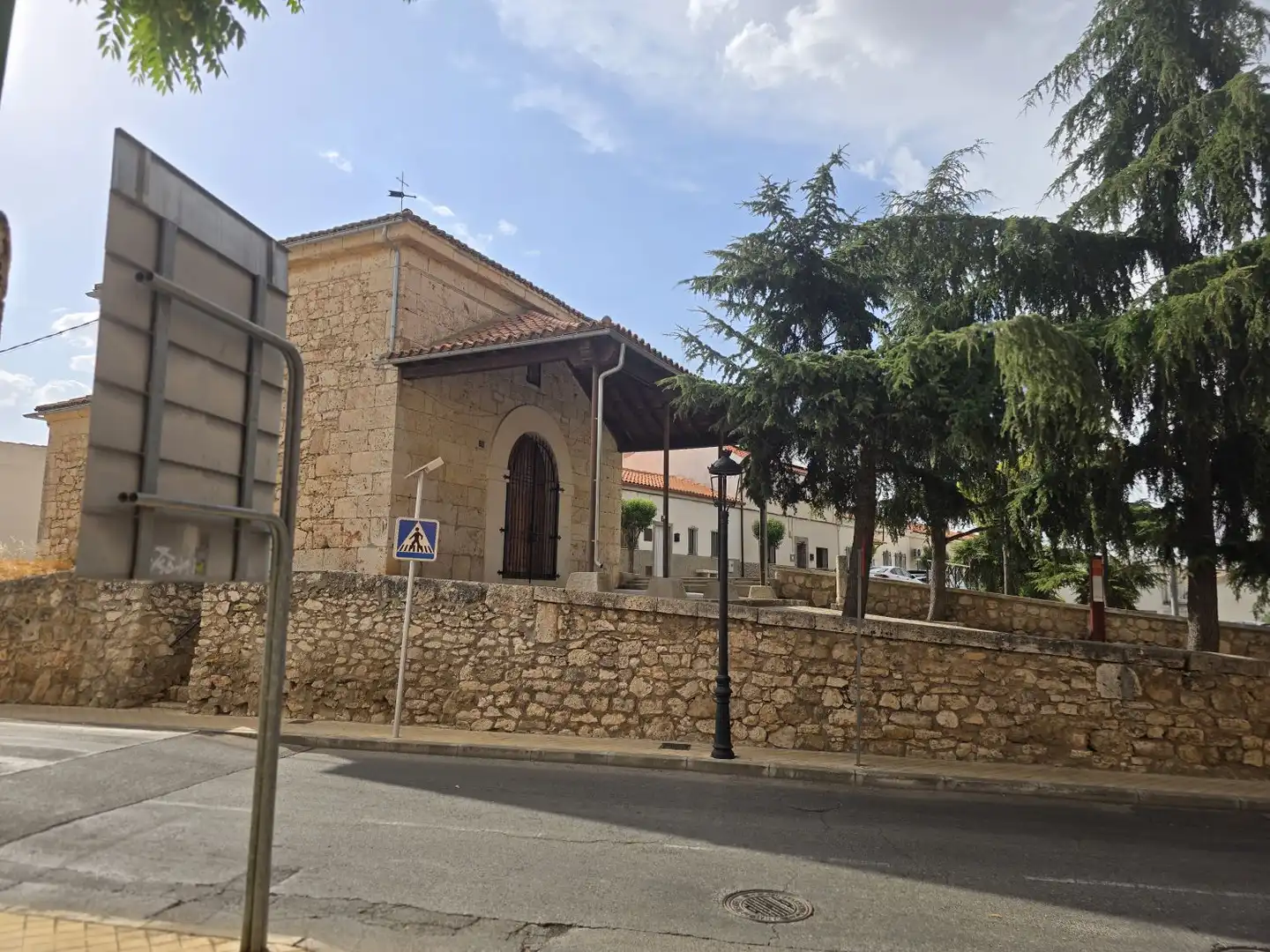 Vista exterior de Casa o xalet en venda en Campo Real amb Jardí privat, Terrassa i Traster