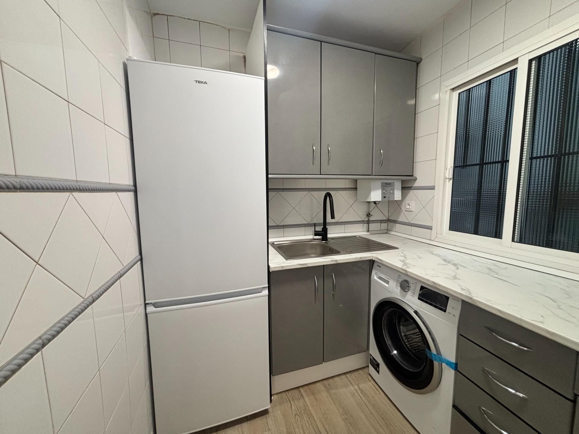 Flat for sale in Calle ANGEL, Camas