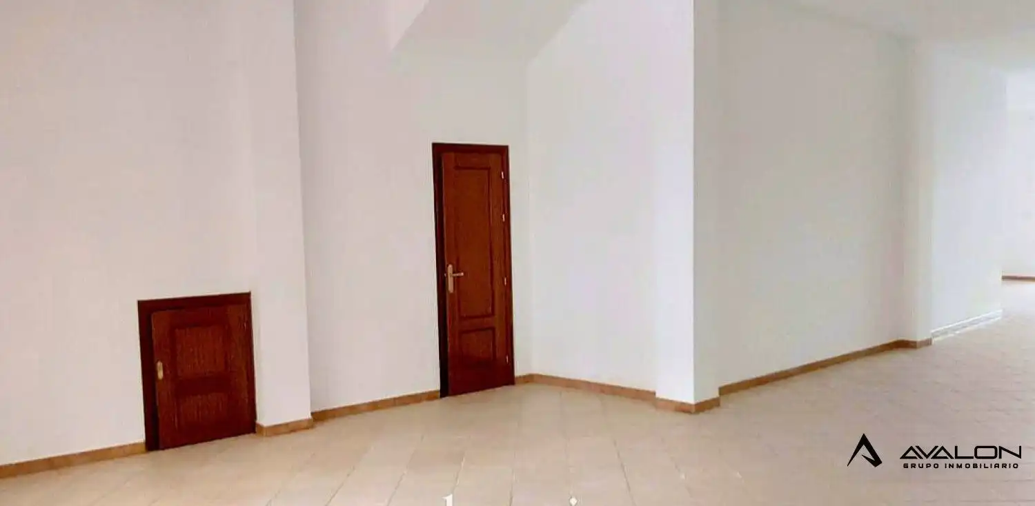 Gewerbefläche zum Verkauf in VILLANUEVA DE LOS CASTILLEJOS, imagen 3