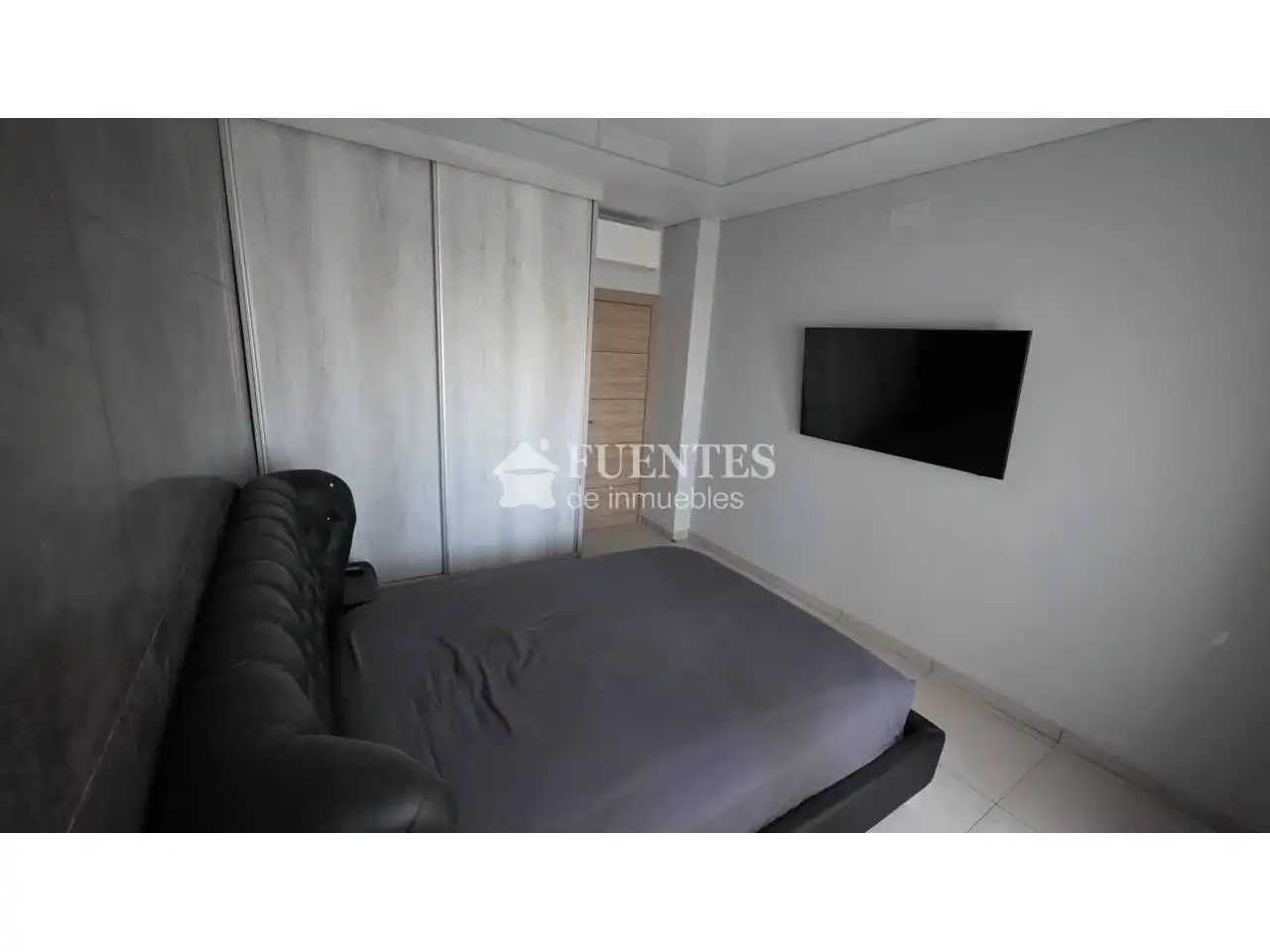 Dormitori de Local en venda en Torrevieja amb Aire condicionat