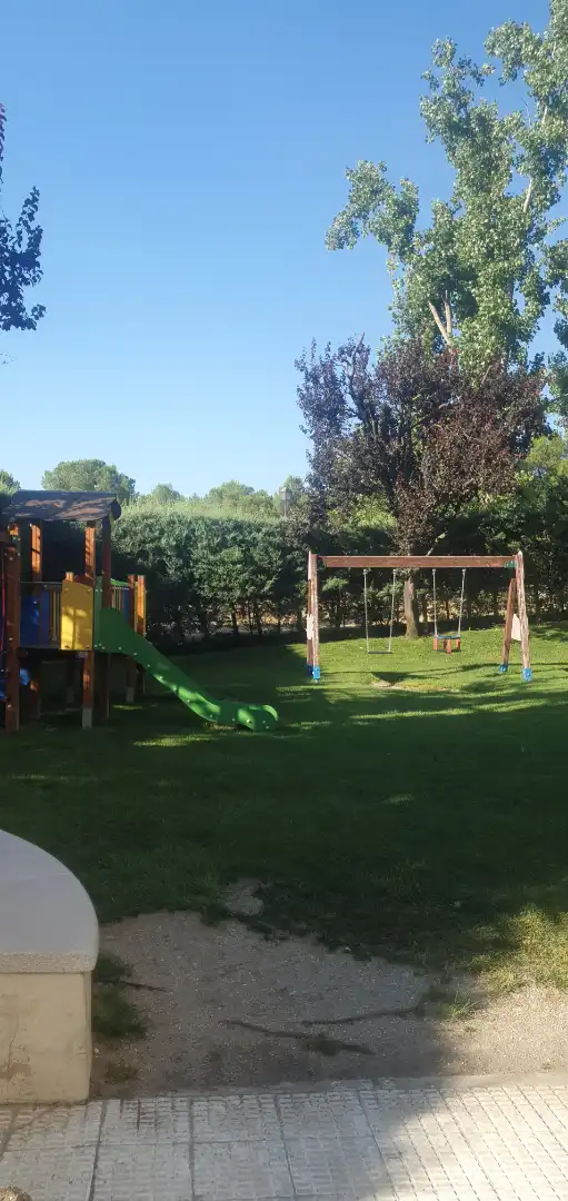 Jardí de Casa o xalet en venda en Madrid amb Calefacció, Jardí privat i Parquet
